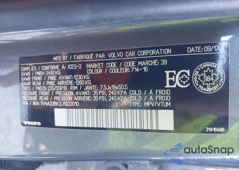 2018 Volvo Xc60 T6 Momentum z USA, uszkodzony, nr VIN YV4A22RK2J1022010